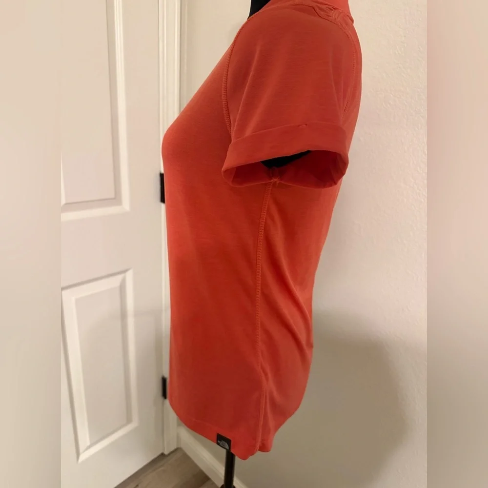 The North Face Coral V-Neck Short Sleeve Tee - Picture 5 of 7